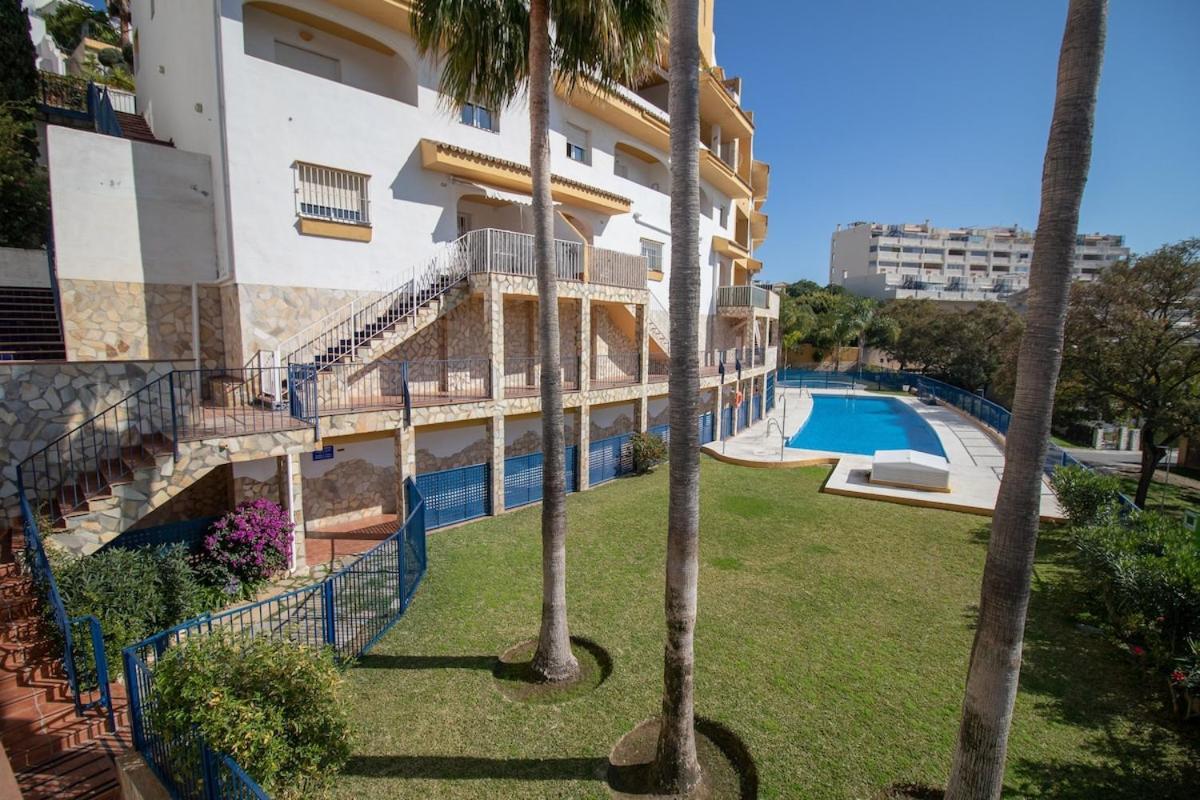 C43 - Family House With Terrace And Shared Pool Villa Benalmadena Exterior photo